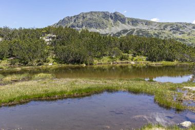 Balık Gölleri yakınlarındaki manzara, Rila dağı, Bulgaristan
