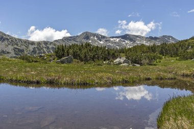 Balık Gölleri yakınlarındaki manzara, Rila dağı, Bulgaristan