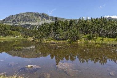 Balık Gölleri yakınlarındaki manzara, Rila dağı, Bulgaristan