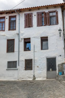 Xanthi eski kasabasında sokak ve eski evler, Yunanistan