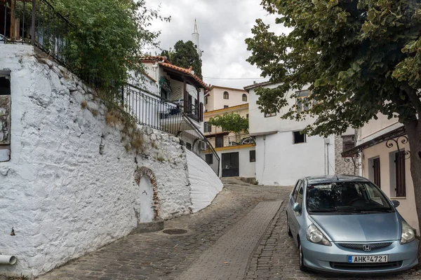 Via e vecchie case nel centro storico di Xanthi, Grecia — Foto Stock