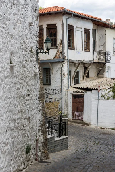 Ulica i stare domy na starym mieście w Xanthi, Grecja — Zdjęcie stockowe
