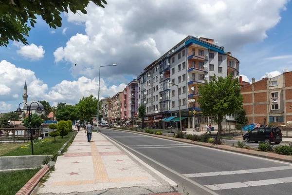 Construção e rua na cidade de Edirne, Turquia — Fotografia de Stock