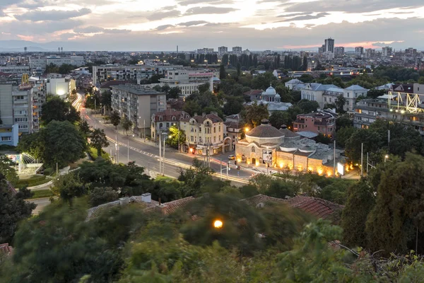 Natt Panorama över staden Plovdiv, Bulgarien — Stockfoto
