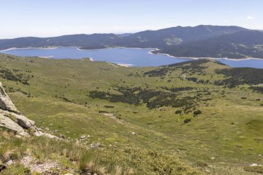 Belmeken Peak yakınlarındaki manzara, Rila dağı, Bulgaristan