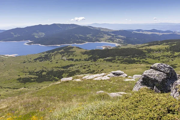 Пейзаж поблизу Belmeken Peak, Гора Ріла, Болгарія — стокове фото