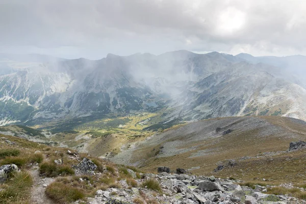 Krajina z vrchol Musala, Rilského pohoří, Bulharsko — Stock fotografie