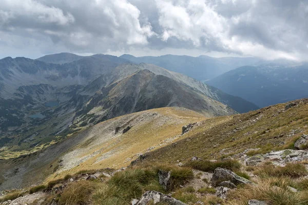Krajina z vrchol Musala, Rilského pohoří, Bulharsko — Stock fotografie
