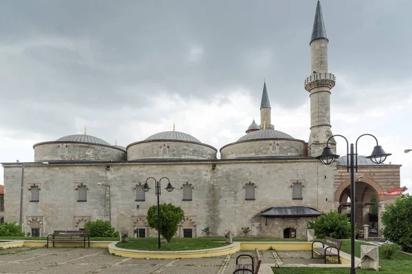 土耳其埃迪尔内市的埃斯基·卡米清真寺 — 图库照片