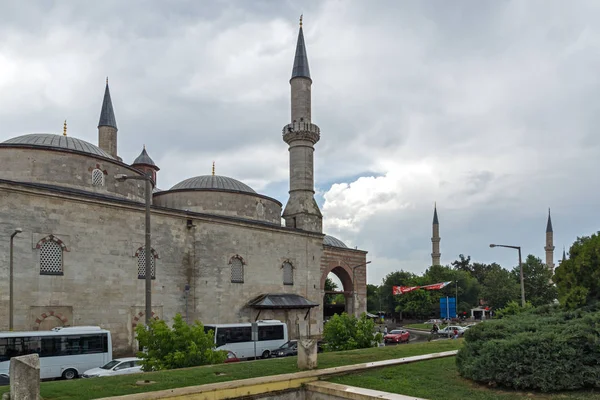 Mezquita Eski Camii en la ciudad de Edirne, Turquía — Foto de Stock