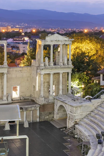 Nacht foto van Romeins theater in de stad Plovdiv, Bulgarije — Stockfoto