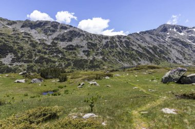 Balık Gölleri yakınlarındaki manzara, Rila dağı, Bulgaristan