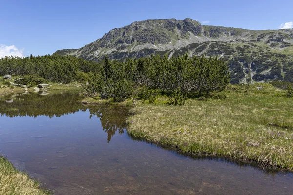 Balık Gölleri yakınlarındaki manzara, Rila dağı, Bulgaristan