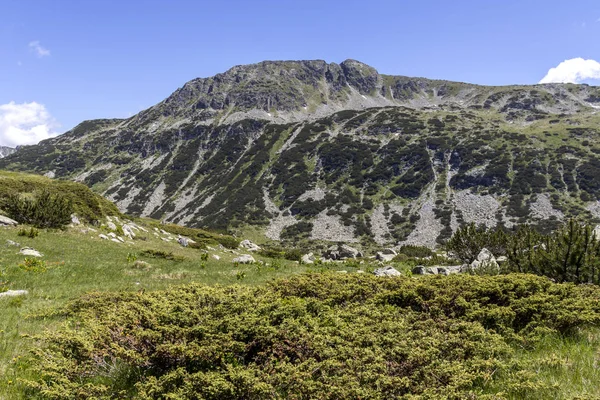 Balık Gölleri yakınlarındaki manzara, Rila dağı, Bulgaristan