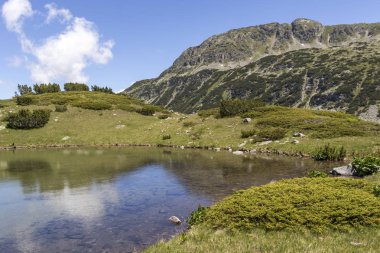 Balık Gölleri yakınlarındaki manzara, Rila dağı, Bulgaristan