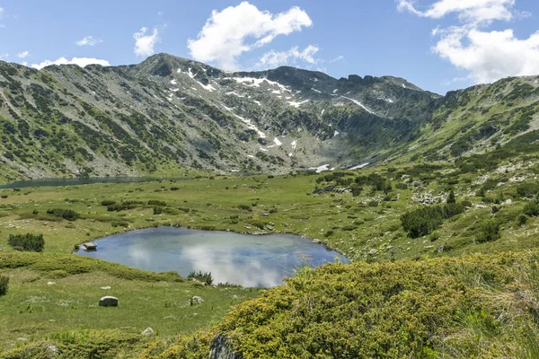 Landskap nära fisk sjöarna, Rila Mountain, Bulgarien — Stockfoto