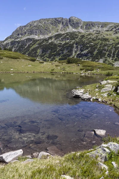 Balık Gölleri yakınlarındaki manzara, Rila dağı, Bulgaristan