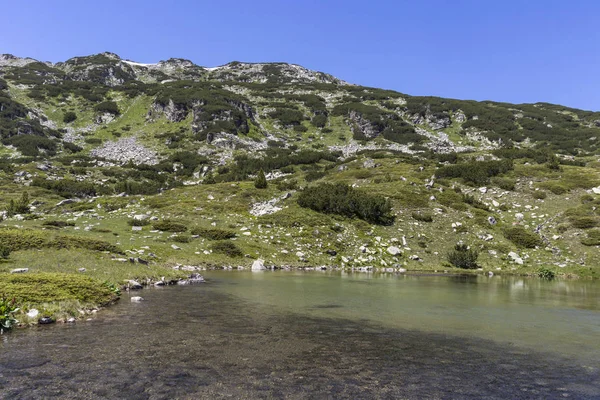 Paesaggio vicino ai laghi di pesce, montagna di Rila, Bulgaria — Foto Stock