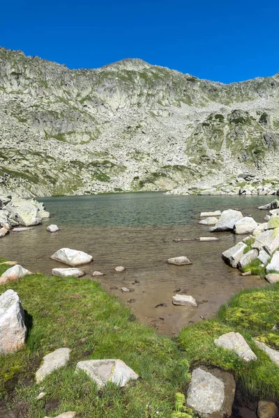 Lago Argirovo vicino al picco di Dzhano, Pirin Mountain, Bulgaria — Foto Stock