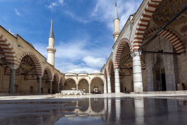Edirne ilinde Uc Serefeli Camii