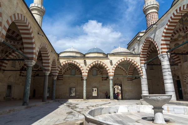 Mezquita Uc Serefeli Mezquita en la ciudad de Edirne, Turquía — Foto de Stock