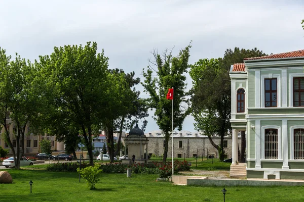 Edirne şehir merkezinde tipik sokak, Türkiye — Stok fotoğraf