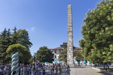 İstanbul'da Duvarlı Dikilitaş, Türkiye