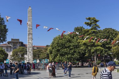 İstanbul'da Duvarlı Dikilitaş, Türkiye