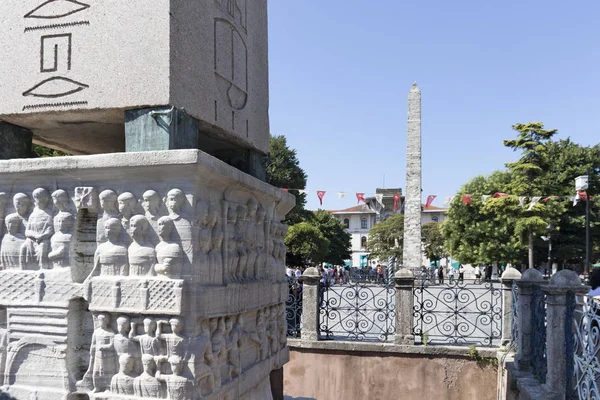 Obelisco de Teodósio na cidade de Istambul, Turquia — Fotografia de Stock