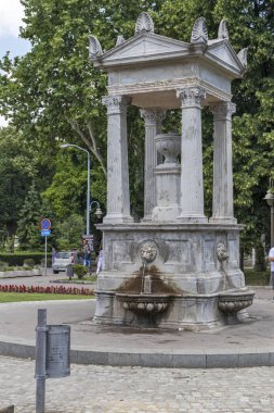 Fountain at the center of City of Nis clipart