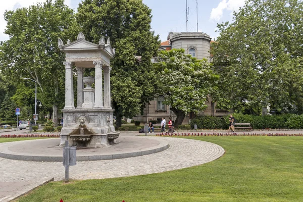 Fontanna w centrum miasta NIS — Zdjęcie stockowe