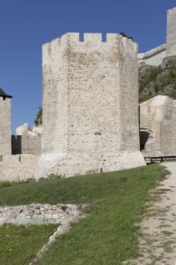 Golubac Kalesi - Tuna Nehri'nin güney tarafında, Serbi