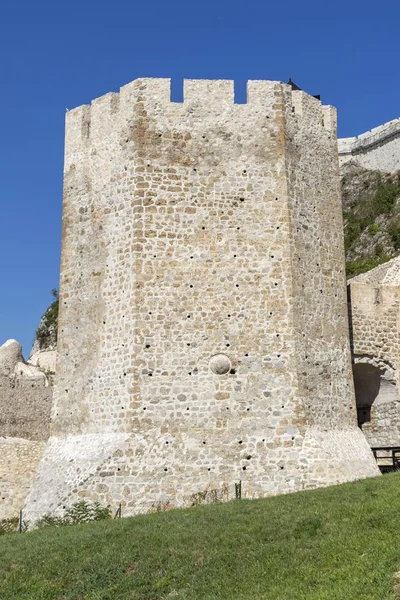 Fortezza Golubac - sul lato sud del Danubio, Serbi — Foto Stock