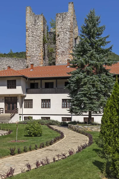 Mosteiro medieval de Manasija, Sumadija e oeste da Sérvia — Fotografia de Stock