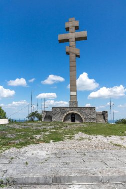 Okolchica zirvesindeki anıt, Bulgaristan