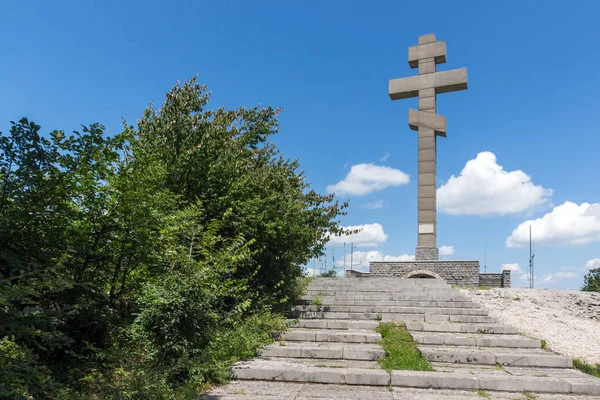 Okolchica zirvesindeki anıt, Bulgaristan