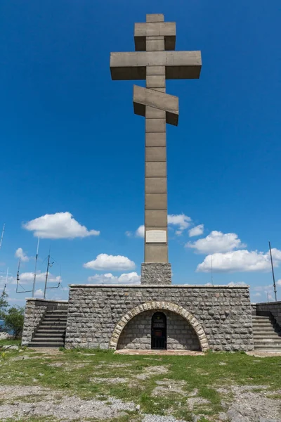 Okolchica zirvesindeki anıt, Bulgaristan