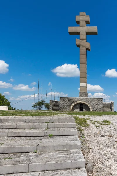 Okolchica zirvesindeki anıt, Bulgaristan