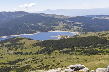 Belmeken Peak yakınlarındaki manzara, Rila dağı, Bulgaristan