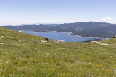 Belmeken Peak yakınlarındaki manzara, Rila dağı, Bulgaristan