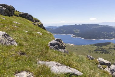 Belmeken Peak yakınlarındaki manzara, Rila dağı, Bulgaristan