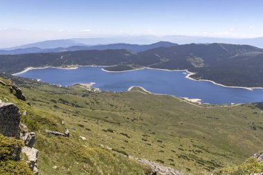Belmeken Peak yakınlarındaki manzara, Rila dağı, Bulgaristan