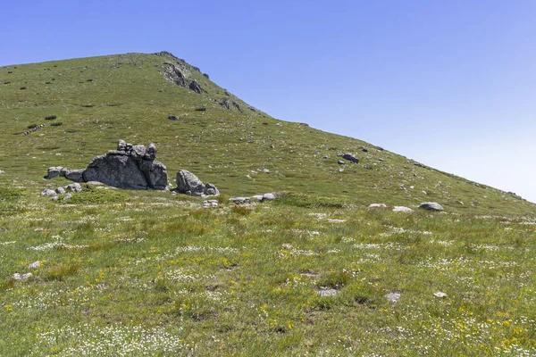 Paesaggio vicino Belmeken Peak, montagna di Rila, Bulgaria — Foto Stock