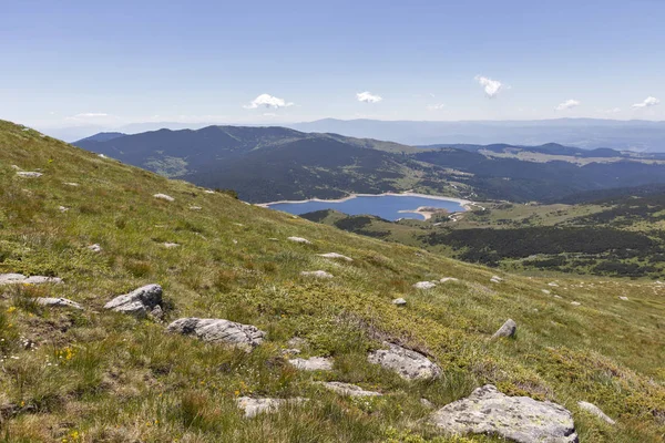 Belmeken Peak yakınlarındaki manzara, Rila dağı, Bulgaristan