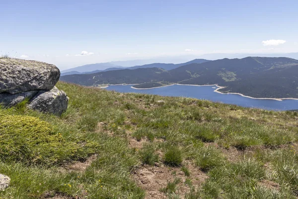 Belmeken Peak yakınlarındaki manzara, Rila dağı, Bulgaristan