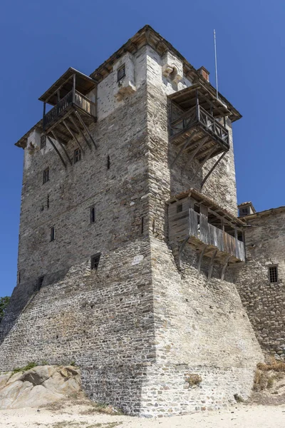 Ouranopoli kasabasında eski kule, Yunanistan — Stok fotoğraf