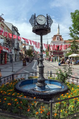 Edirne şehir merkezinde yaya alışveriş caddesi, Türk