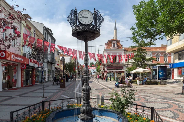 터키, 디르네의 도시 중심에 보행자 쇼핑 거리 — 스톡 사진