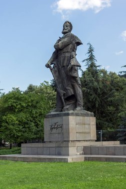 Vratsa, Bulgar şehir merkezinde Hristo Botev Anıtı