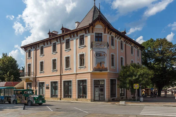 Hristo botev platz im zentrum der stadt vratsa, bulgarien — Stockfoto